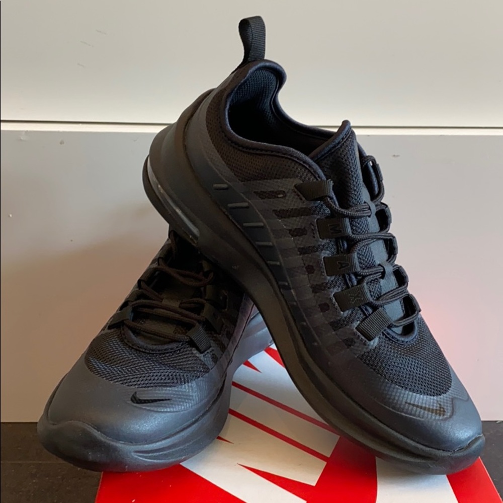 Brand New Youth Nike Air Max Axis (GS)